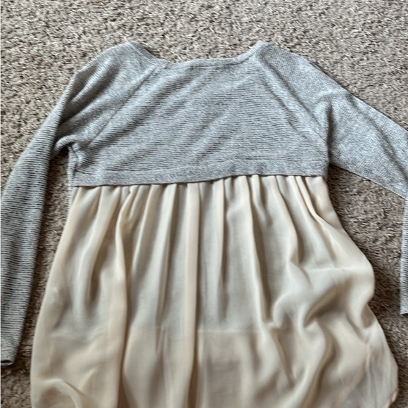 Mixed media flowy women’s top size small - Picture 4 of 4